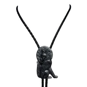 Bolo Tie Western Wolf Silver‎ Tone Classic & Elegant Cowboy Rodeo Adjustable